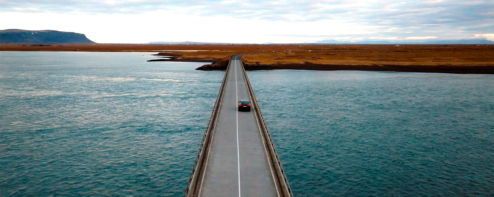 Whether you’re seeking roaring waterfalls, black-sand beaches, or geothermal wonders, this guide will walk you through the best destinations for an unforgettable day trip from Reykjavik by rental car.