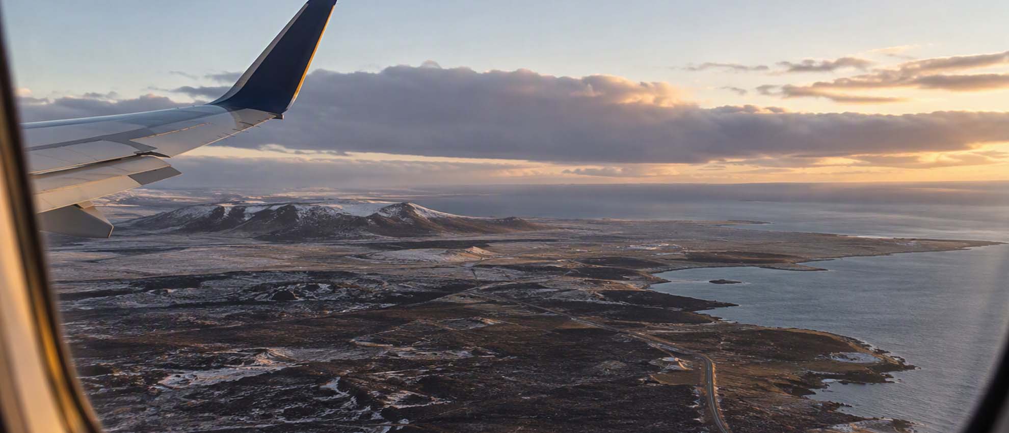 24 Hours in Iceland (KEF Layover): Two Seasonal Micro-Itineraries by Car