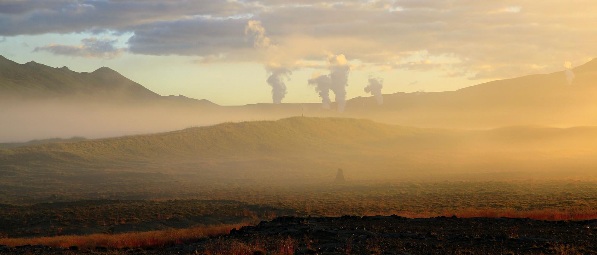 Explore Krafla by car with our complete guide. Discover the Víti crater, Leirhnjúkur lava fields, and geothermal power station near Lake Mývatn.