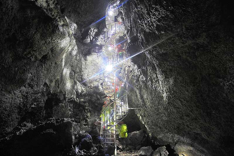 Vatnshellir, Journey to the Centre of the Earth