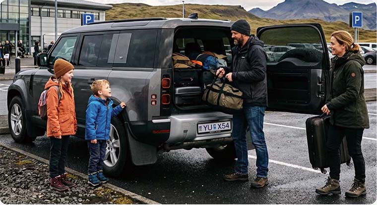 Family with and 4x4 SUV from Höldur-Europcar car rental in Iceland