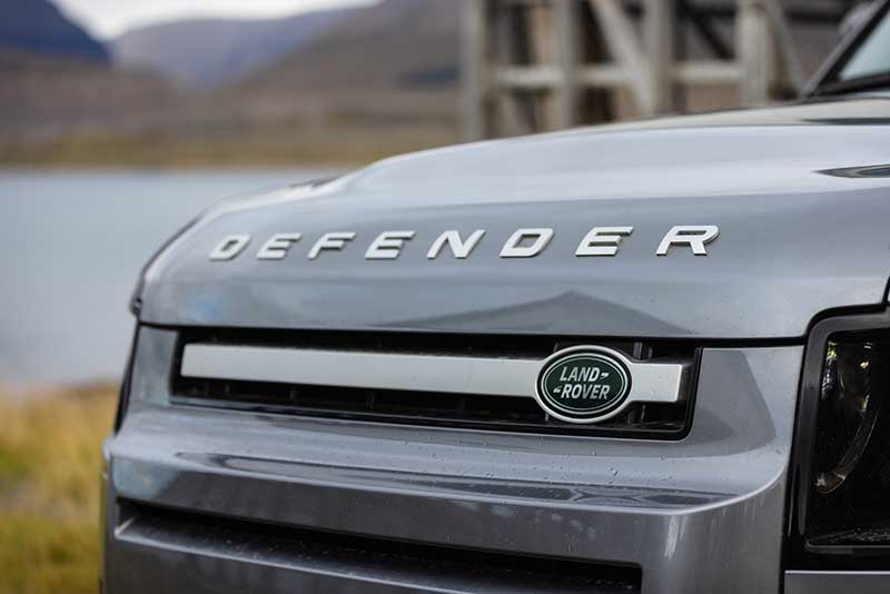 Rent Landrover Defender for Instagrammable Self-Drive Tour in Iceland