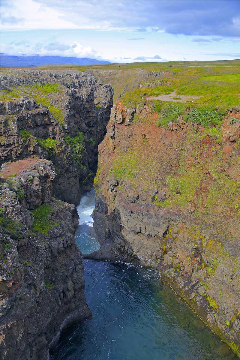 The raw, untamed beauty of Kolugljúfur makes it a paradise for nature lovers.