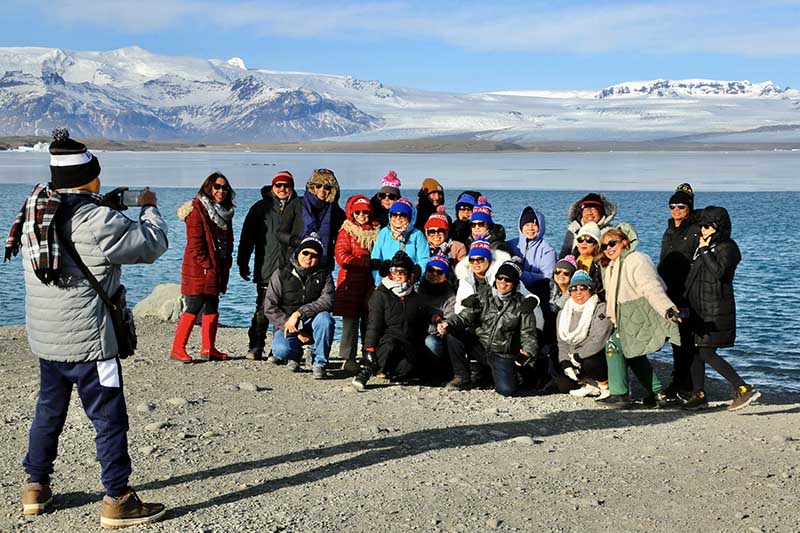 Group of tourists ad Glacier Lagoon Iceland