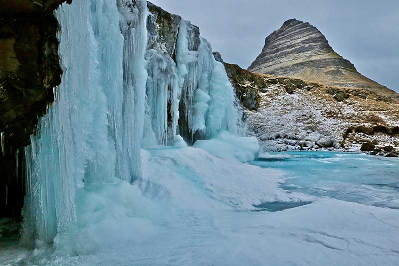 Kirkjufell in winter
