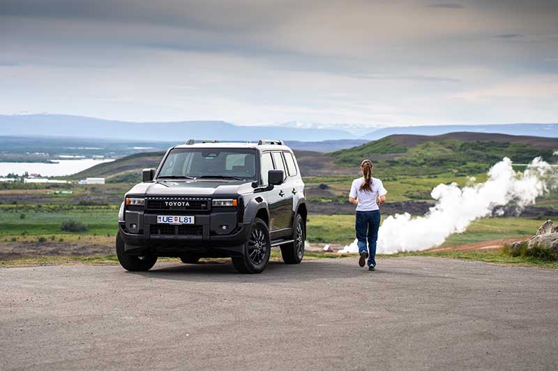 4x4 Toyota Landcruiser Rental at Myvatn