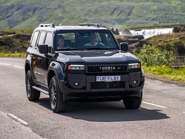 South Coast Self Drive Trip in 4x4 SUV from Holdur Car rental in Iceland